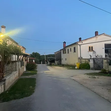 Stone House Near Rovinj Bubani