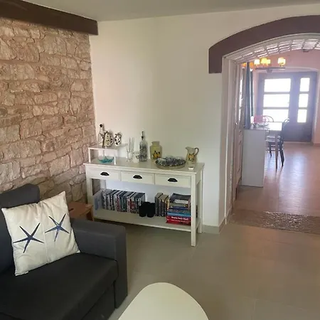 Stone House Near Rovinj Bubani