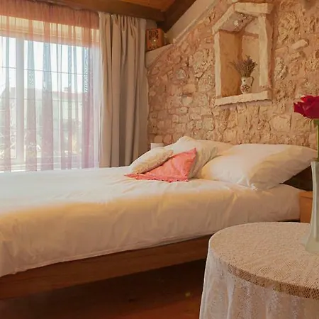 Vakantiehuis Stone House Near Rovinj